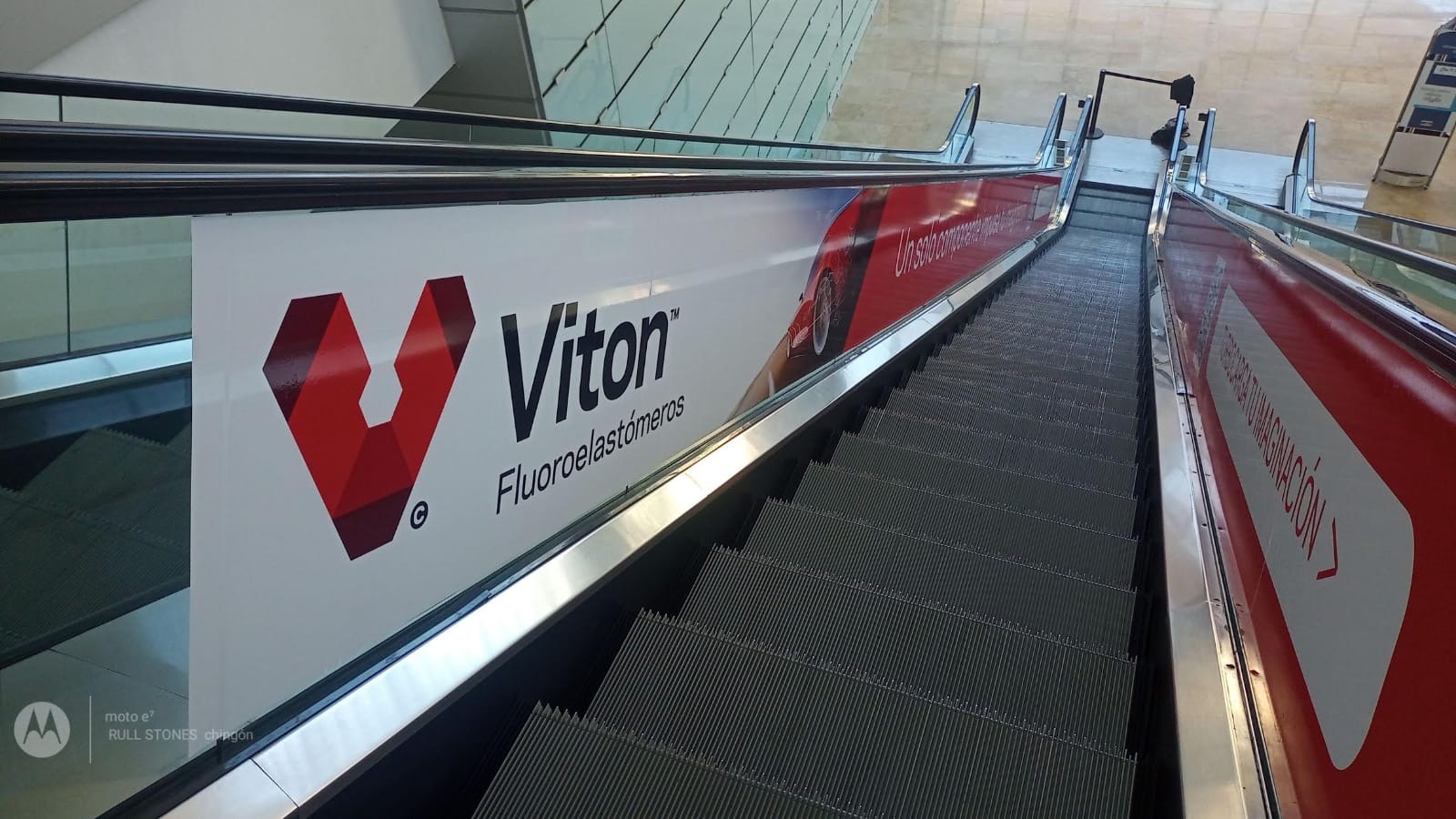 Somos Rotulación CDMX. Brindamos servicio de rotulación de autos, logotipos en vinil y señalética. Damos atención inmediata.